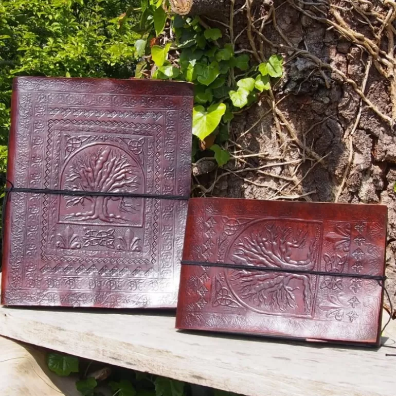 album_photos_en_cuir__arbre_de_vie__petit_format_3.webp Albums Photos En Cuir*Skin Project Album photos en cuir - Arbre de vie - Petit format