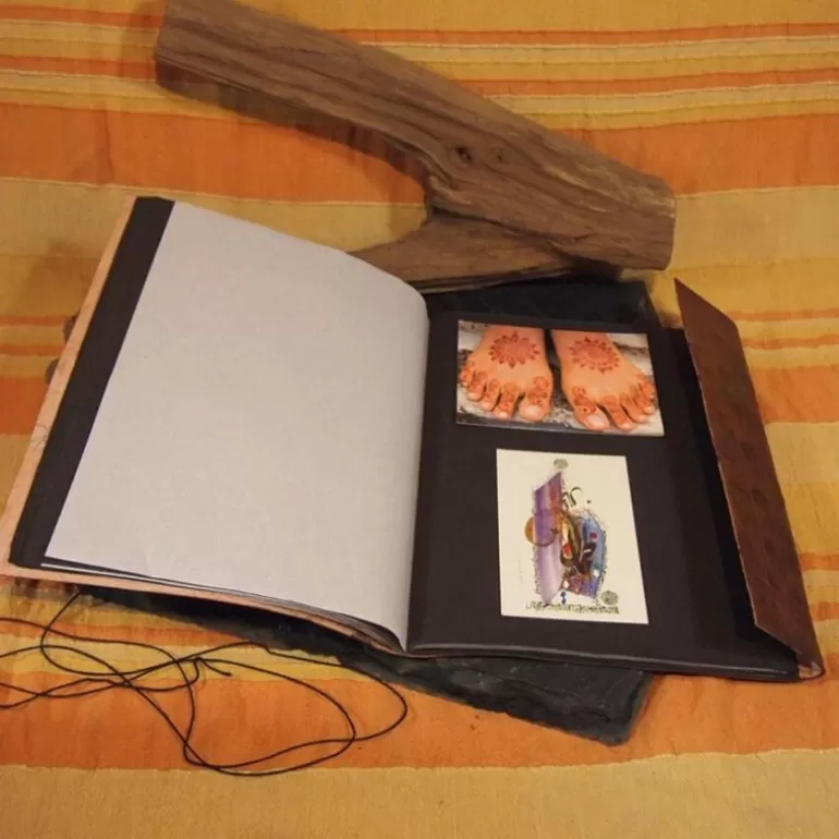 album_photos_en_cuir_pierre__grand_format_4.webp Albums Photos En Cuir*Skin Project Album photos en cuir pierre – Grand format