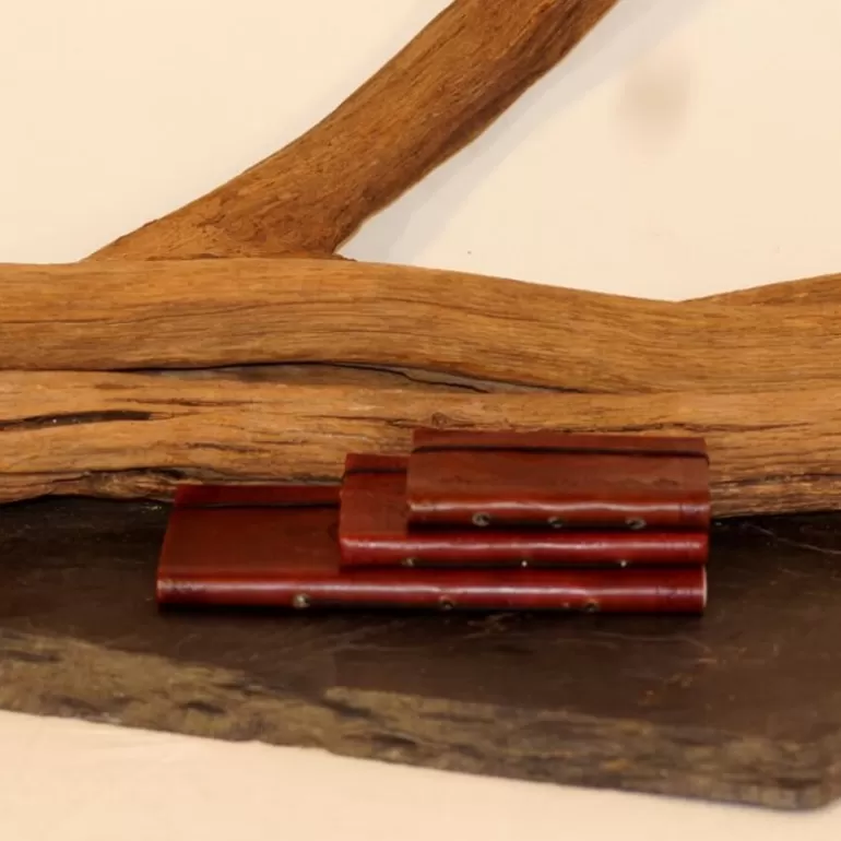 calepin_en_cuir_repouss__elastique_3.webp Carnets En Cuir*Skin Project Calepin en cuir repoussé - Elastique