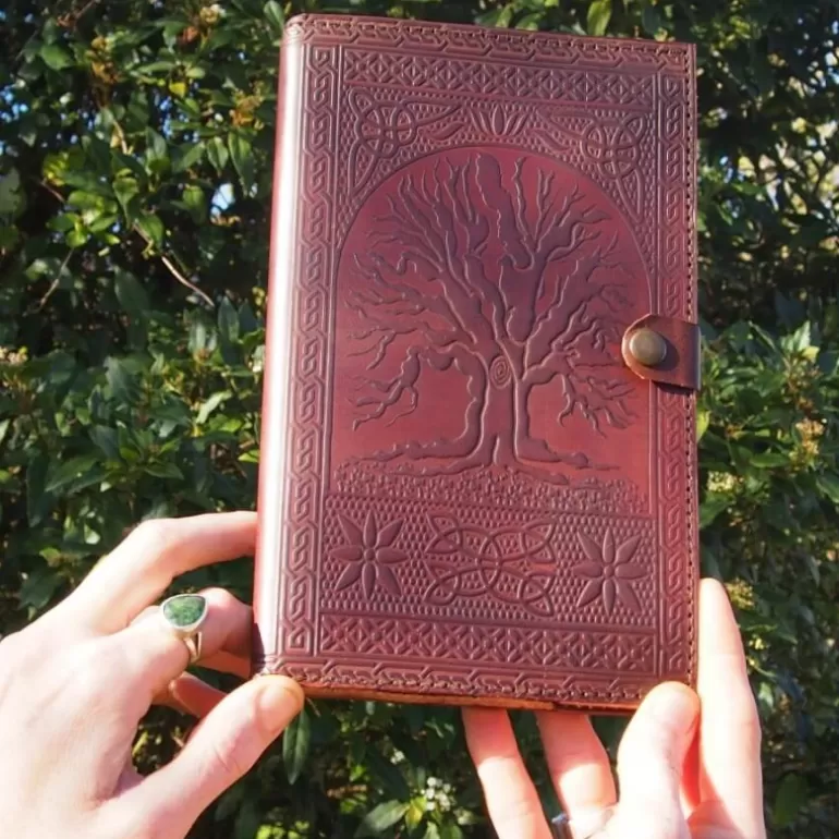 Couvre Livres En Cuir*Skin Project Couvre-livre en cuir - Arbre de vie - Petit format