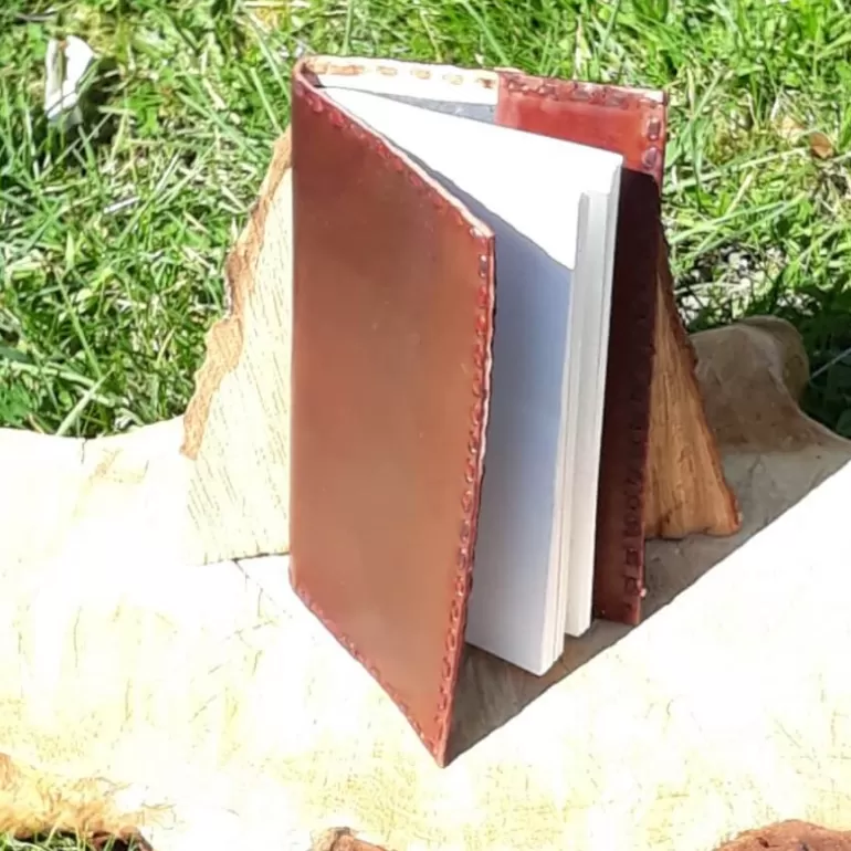 Couvre Livres En Cuir*Skin Project Couvre-livre en cuir / Liseuse marron brut - Petit format