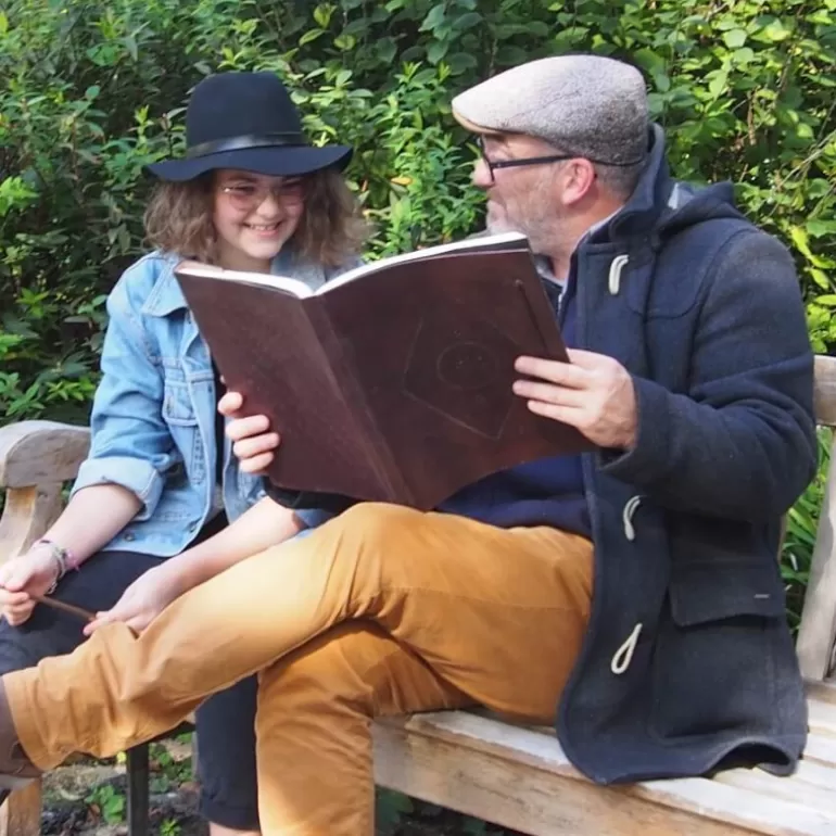 grand_carnet_en_cuir_frapp__xxl_2.webp Carnets En Cuir*Skin Project Grand carnet en cuir frappé – XXL