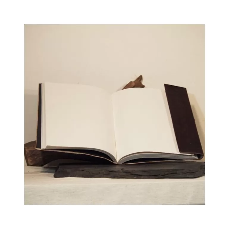 grand_carnet_en_cuir_frapp__xxl_6.webp Carnets En Cuir*Skin Project Grand carnet en cuir frappé – XXL