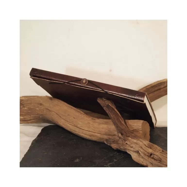 grand_carnet_en_cuir_frapp__xxl_7.webp Carnets En Cuir*Skin Project Grand carnet en cuir frappé – XXL