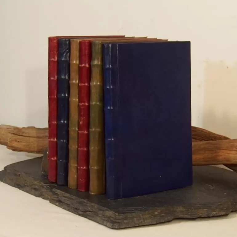 livre_reli_en_cuir_color__zuffer__xl_2.webp Carnets En Cuir*Skin Project Livre relié en cuir coloré - Zuffer - XL