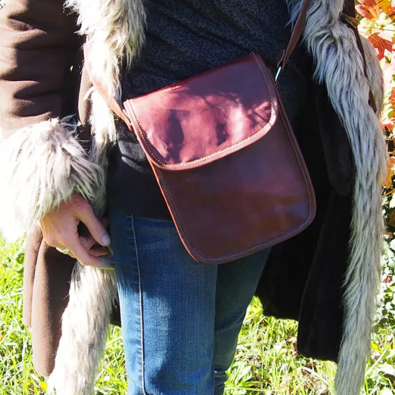 petite_sacoche_haute_en_cuir__pression_aimante__s_2.webp Sacs À Bandoulière En Cuir | Sacs À Main En Cuir*Skin Project Petite sacoche haute en cuir - pression aimantée - S