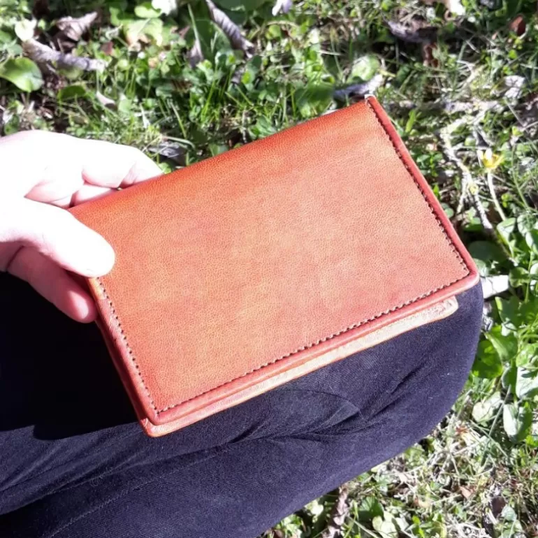 protge_passeport__couverture_calepin_cuir_2.webp Maroquinerie | Couvre Livres En Cuir*Skin Project Protège passeport / couverture calepin cuir