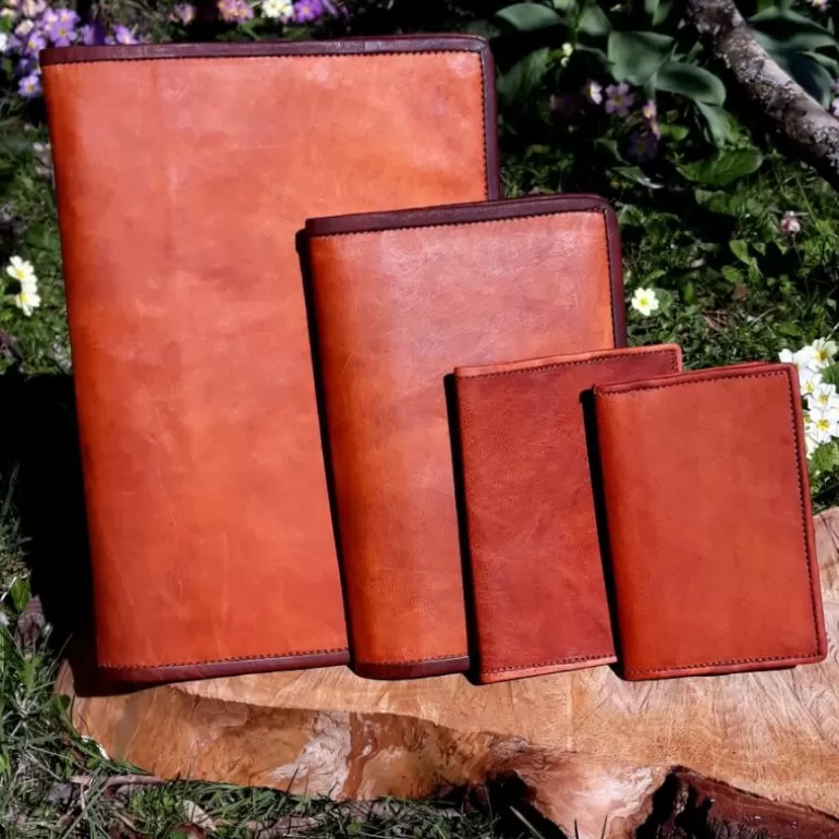 protge_passeport__couverture_calepin_cuir_7.webp Maroquinerie | Couvre Livres En Cuir*Skin Project Protège passeport / couverture calepin cuir