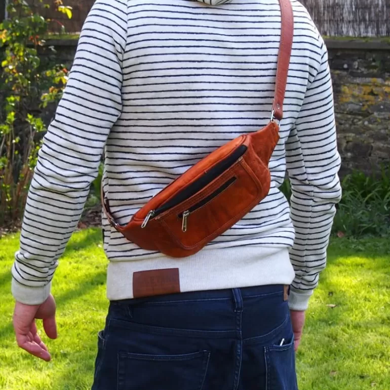 sac_banane_en_cuir_naturel__pochette__soufflet_2.webp Ceintures En Cuir | Ceintures En Cuir*Skin Project Sac Banane en cuir naturel - pochette à soufflet