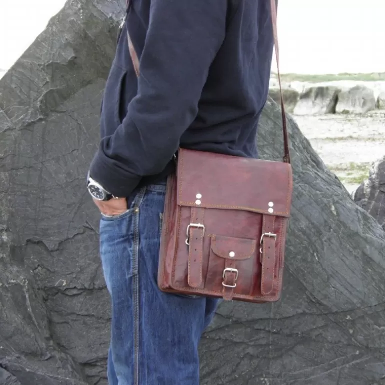 sacoche_homme_vintage_en_cuir__bandoulire___boucles__m_2.webp Sacs À Bandoulière En Cuir | Sacoches En Cuir*Skin Project Sacoche homme vintage en cuir à bandoulière – 2 boucles – M